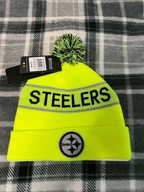 Buffalo Neon Yellow Steelers Pom Beanie